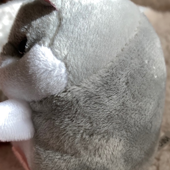 Cute Gray Hamster Keychain - Picture 5 of 5